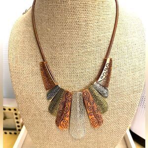 EUC Mixed Media Metal Boho Necklace